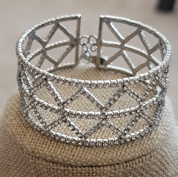 3 fashion bracelets. Two silver, one purple - Picture 8 of 8